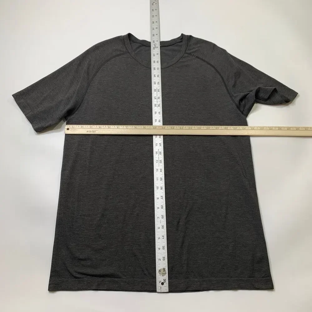 Lululemon Shirt Men L Large Grizzly Grey Metal Vent Tech Short Sleeve Running